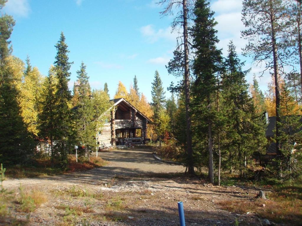 Yllaeshilla Cottage Äkäslompolo Habitación foto